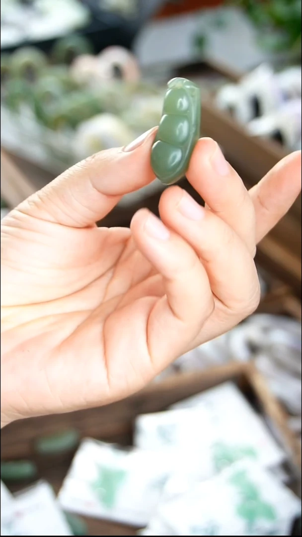 颈饰未镶嵌和田玉002