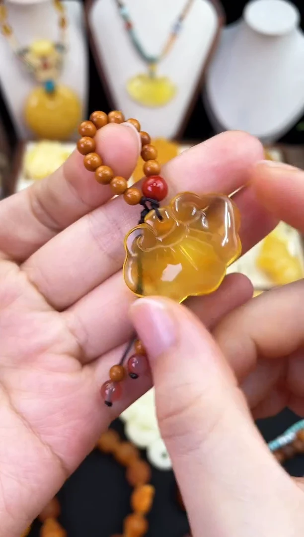 琥珀未镶嵌珠宝奇石柒月