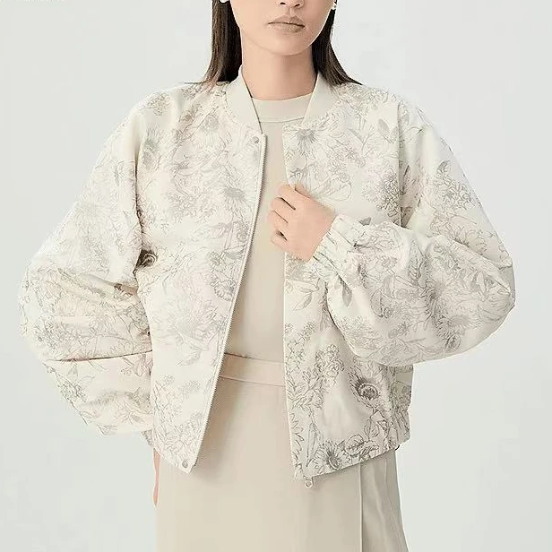 阿玛施AMASS新款插肩灯笼袖立领暗门襟下摆松紧棒球夹克女540011