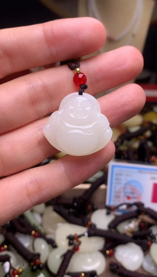 玉新疆料青海料清水吊坠