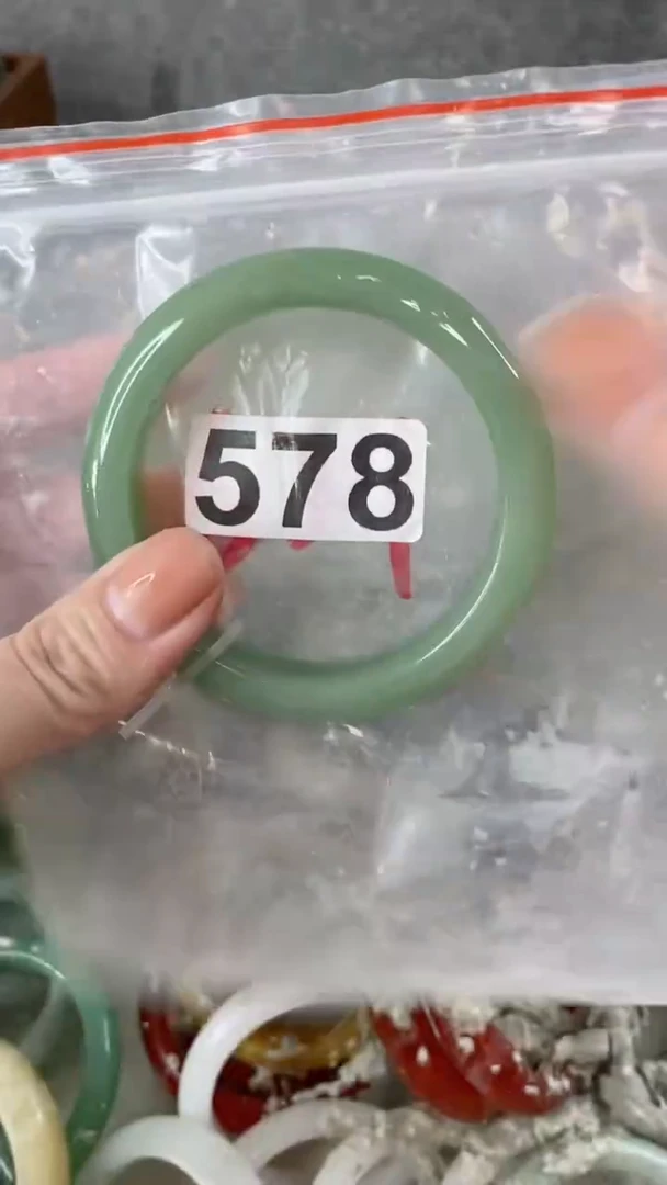 【闪购商品】石英质玉手镯未镶嵌58+578