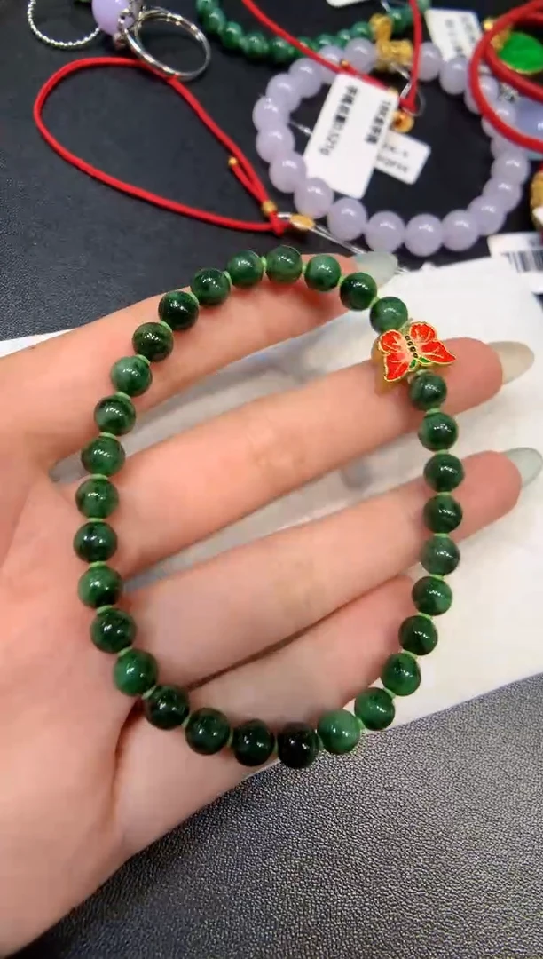 颈饰未镶嵌翡翠绿手串