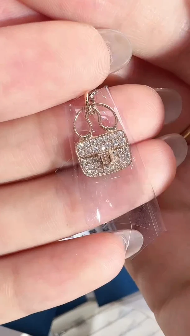 吊坠(不含链)18K金镶嵌钻石1.6g