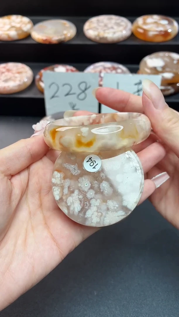 手镯玛瑙/玉髓未镶嵌石英质玉
