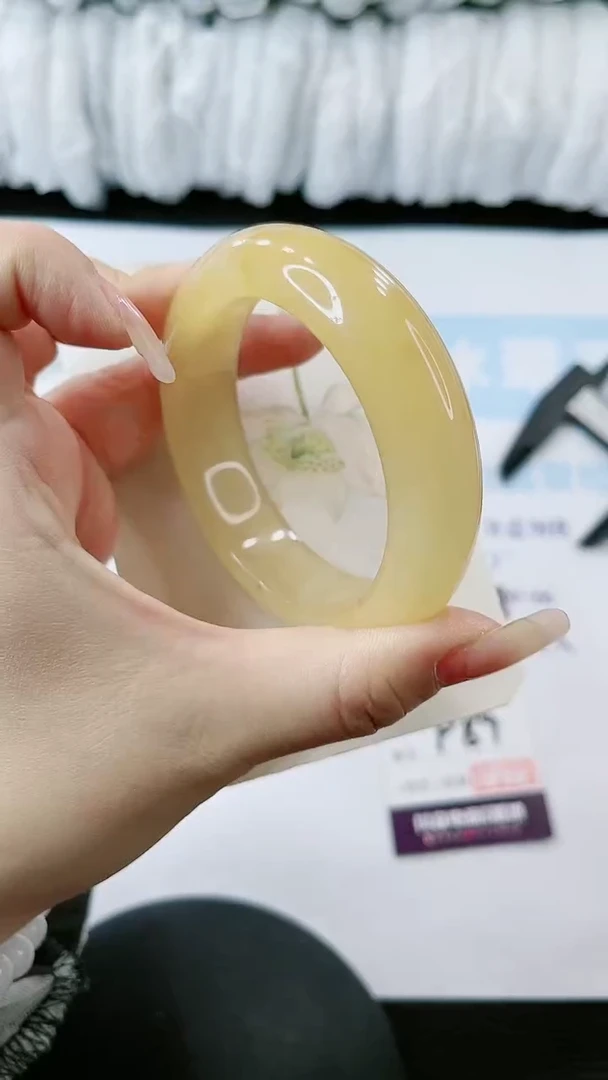 【闪购商品】石英质玉手镯未镶嵌多样性发货P89