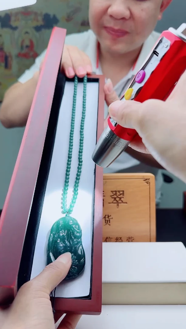 颈饰未镶嵌翡翠多样性发其一