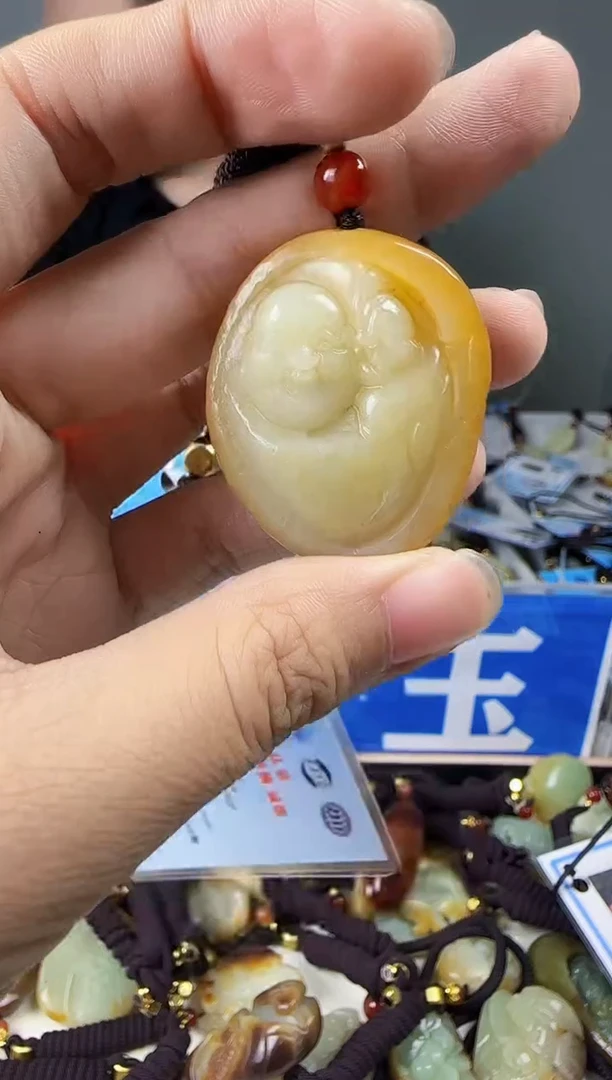 和田玉未镶嵌颈饰1