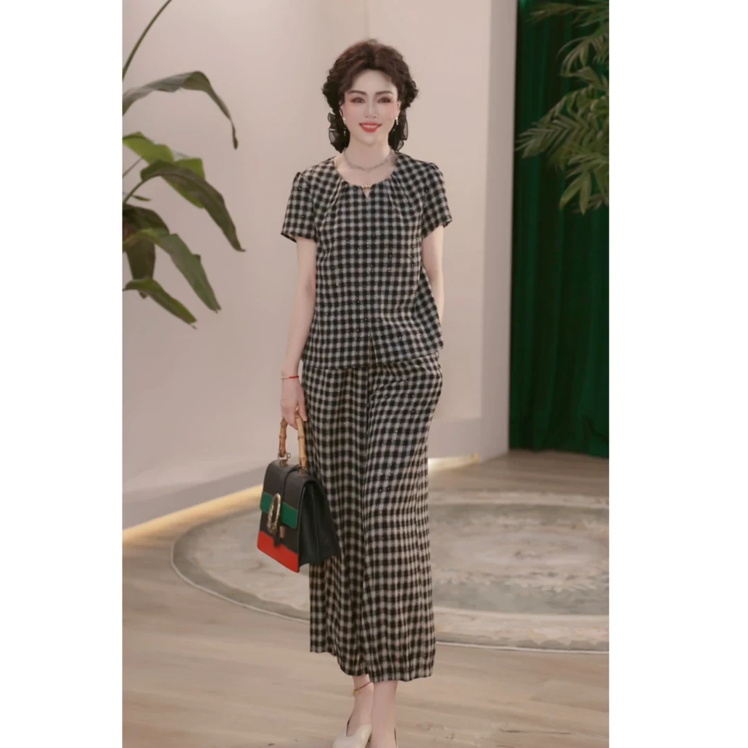 2025新款夏季妈妈装薄款时尚气质短袖上衣中老年女装洋气减龄套装