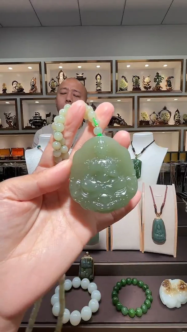和田玉未镶嵌颈饰苏