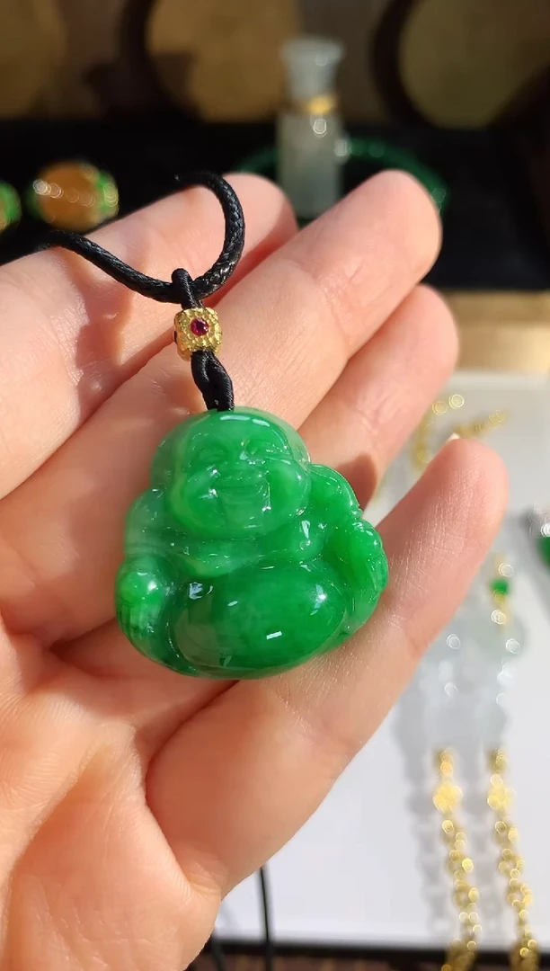 翡翠未镶嵌颈饰吊坠