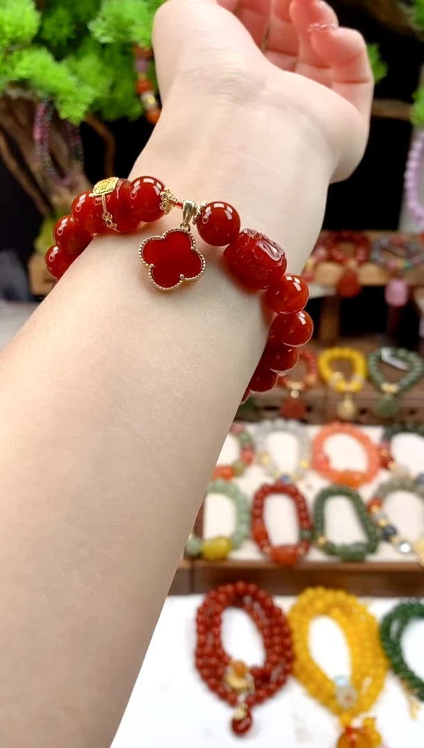 未镶嵌玛瑙手饰四叶草