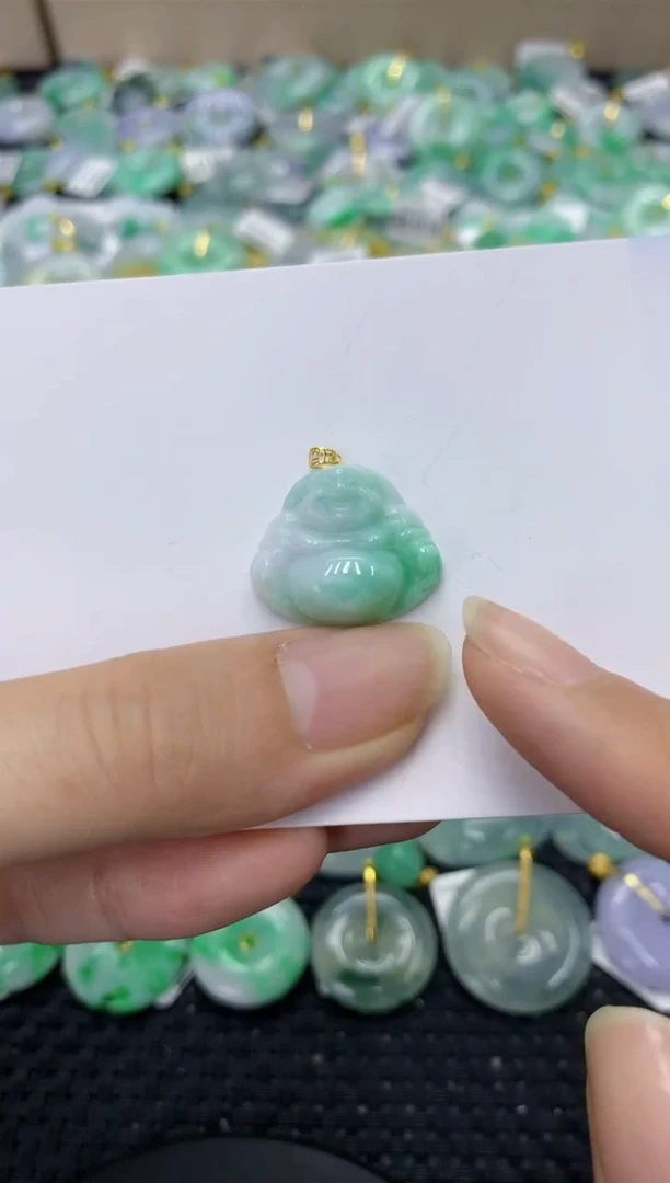 翡翠18K金镶嵌颈饰天然缅甸翡翠A货