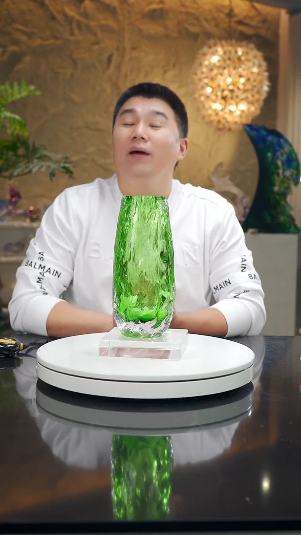 摆件福利绿色水波纹花瓶