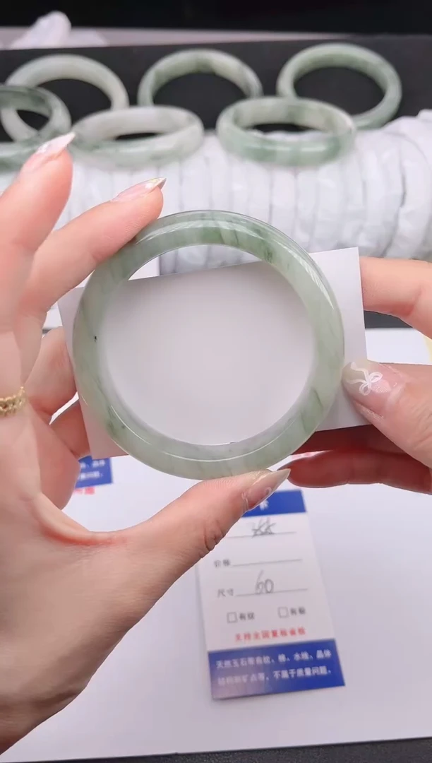 石英质玉手镯未镶嵌355-60/61