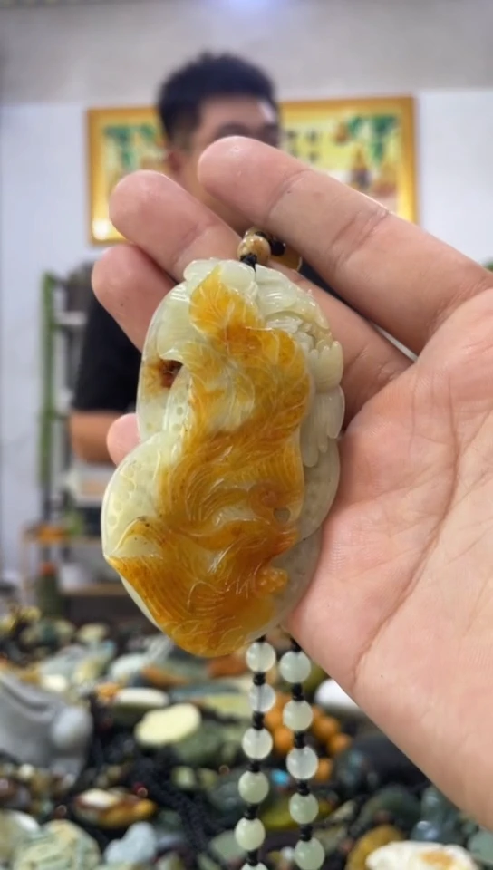 未镶嵌岫玉吊坠