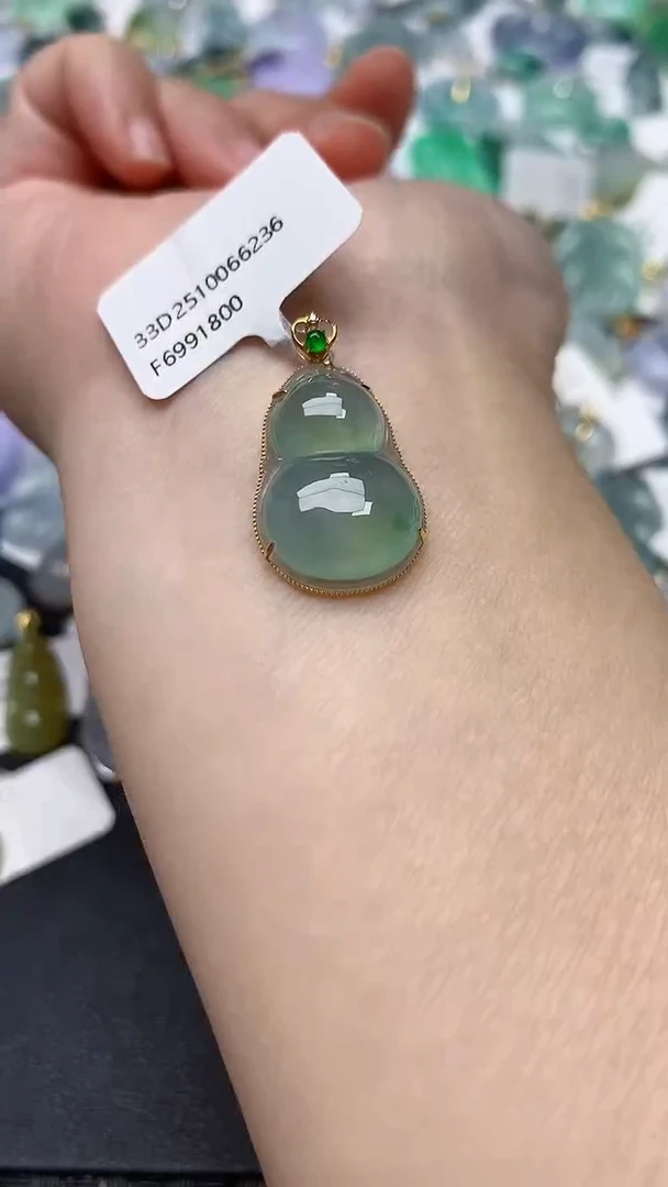颈饰18K金镶嵌翡翠天然缅甸A货翡翠