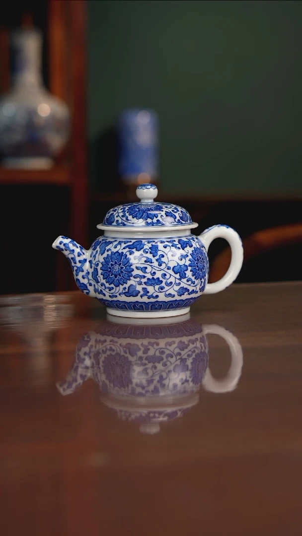 晓月柴窑 缠枝茶壶