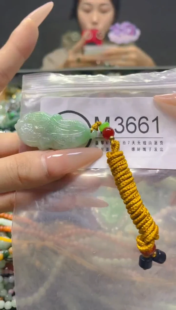 颈饰未镶嵌翡翠/M/翡翠A货，一件也是批发价