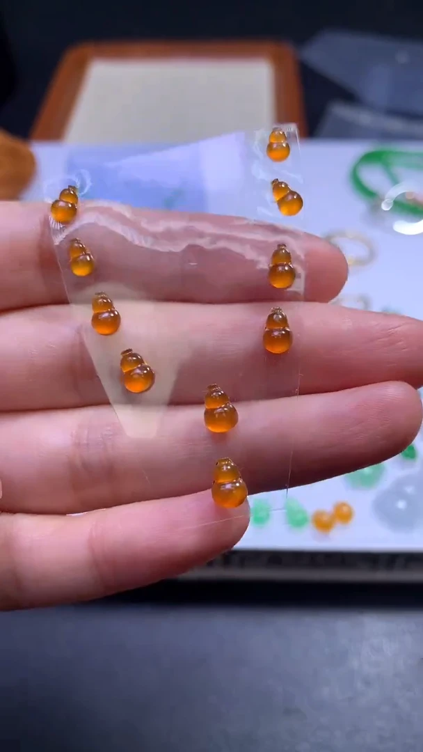 未镶嵌定制翡翠 未镶嵌 定制翡翠