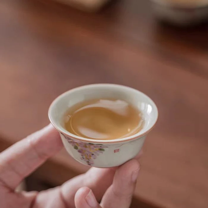 草木灰手绘紫藤花釉下彩品茗杯手工家用功夫茶具小号茶杯陶瓷茶具