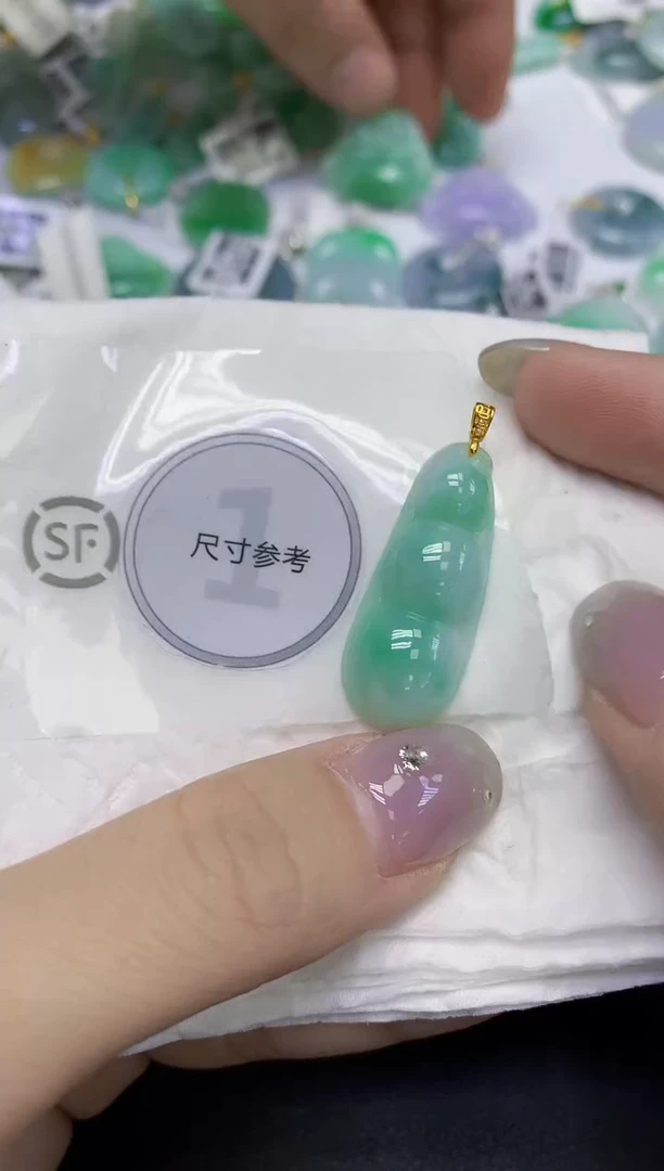 颈饰未镶嵌翡翠天然缅甸翡翠A货百元以上9元证书费自理