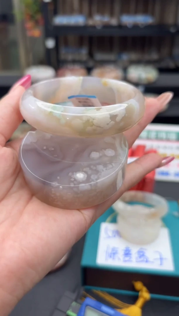 未镶嵌手镯石英质玉247(60圈赠送镯心)