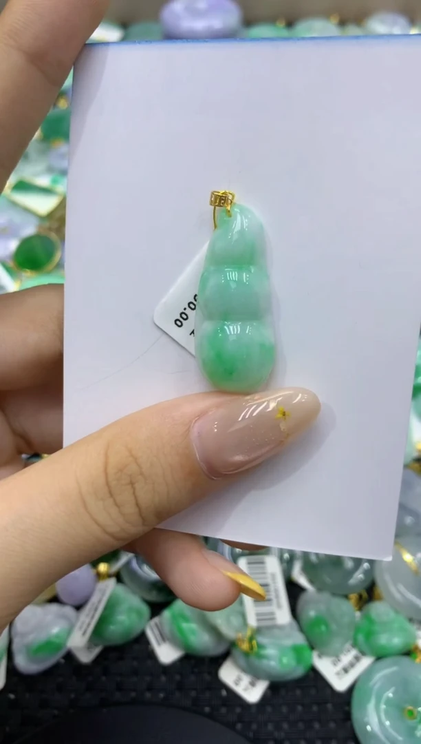 颈饰18K金镶嵌翡翠天然缅甸翡翠A货
