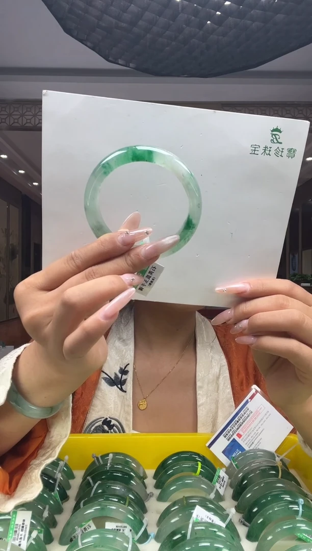 石英质玉手镯未镶嵌2