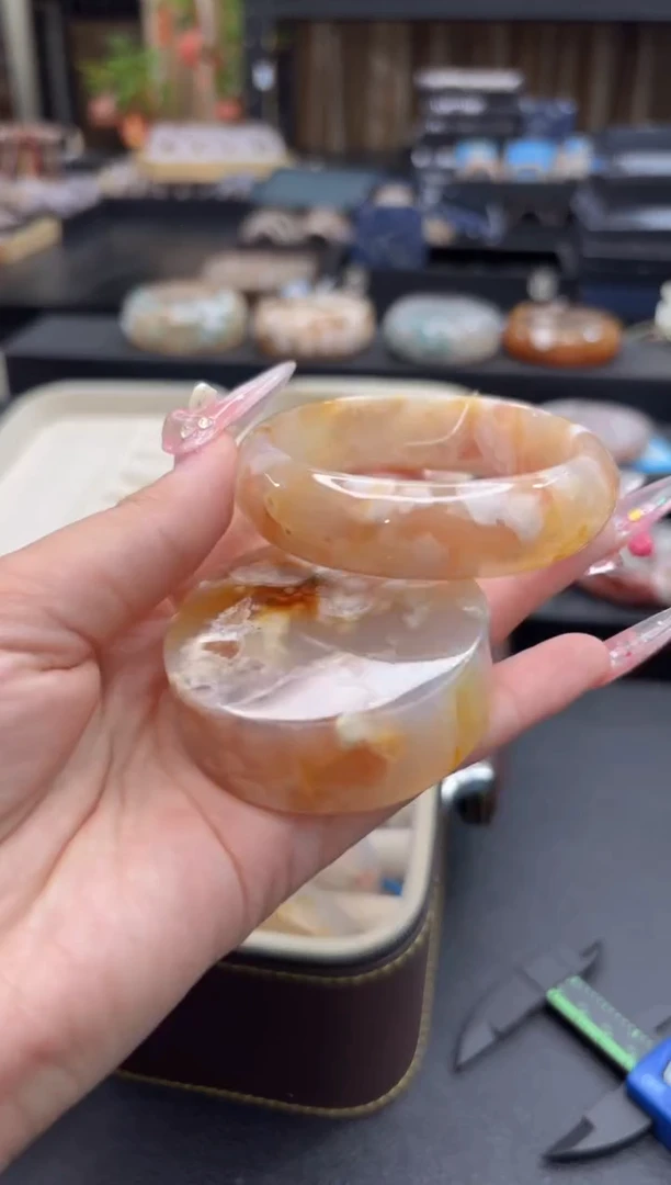 未镶嵌手镯石英质玉157(54圈赠送镯心)