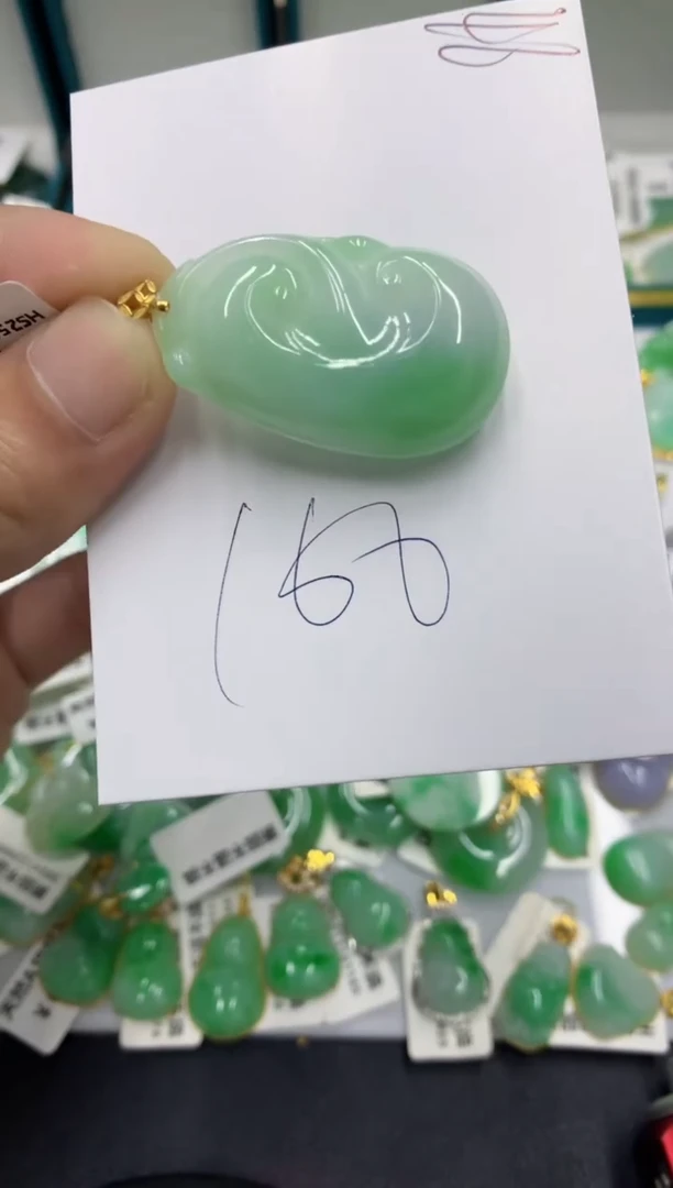 【闪购商品】翡翠颈饰18K金镶嵌翡翠