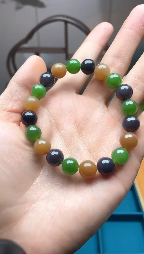 和田玉未镶嵌颈饰手串