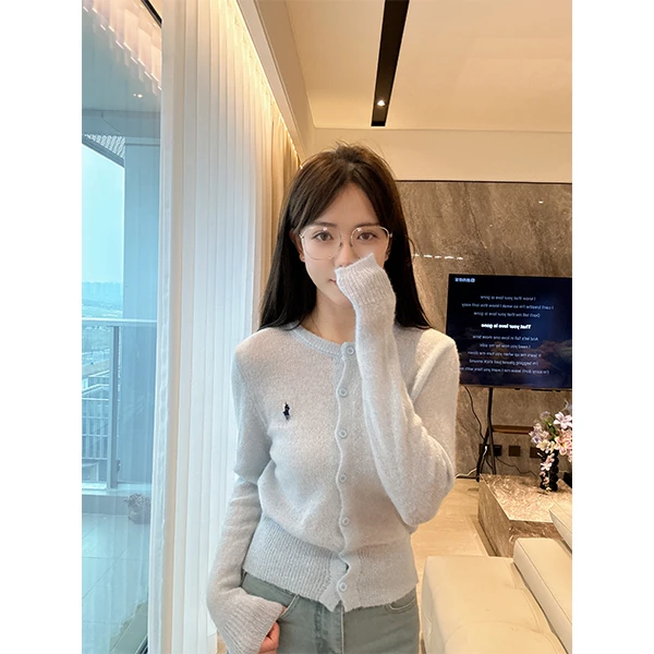 EK早秋新款气质刺绣单排扣长袖针织衫女圆领短款上衣开衫Y068