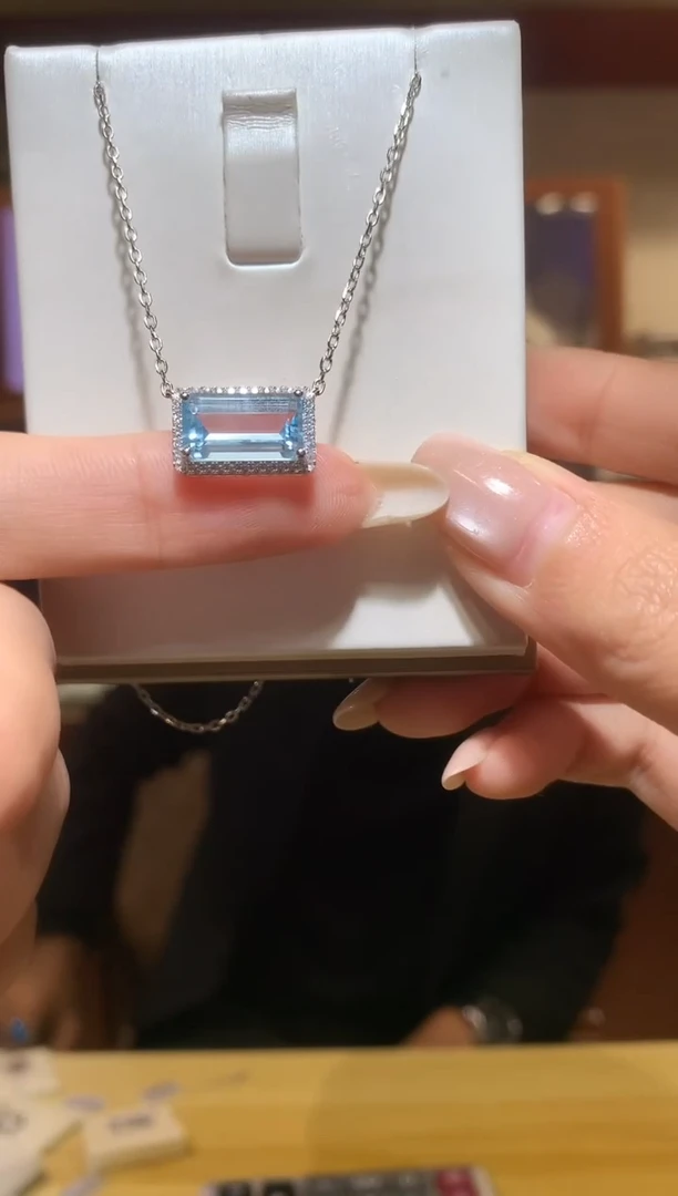 银S925镶嵌吊坠(赠链)海蓝宝石【宝石世家严选】