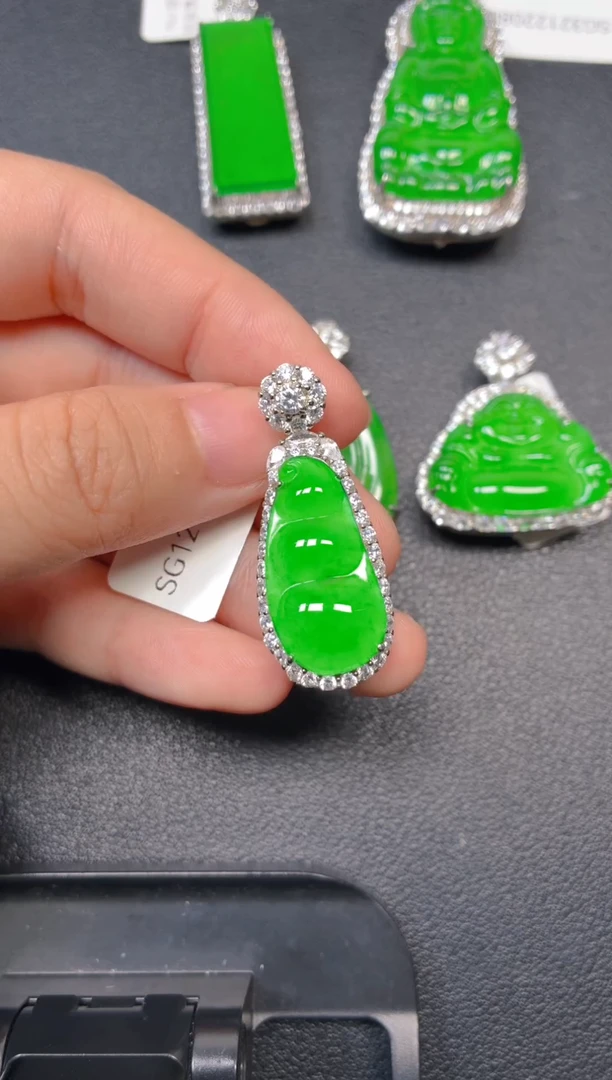 颈饰银S925镶嵌翡翠1