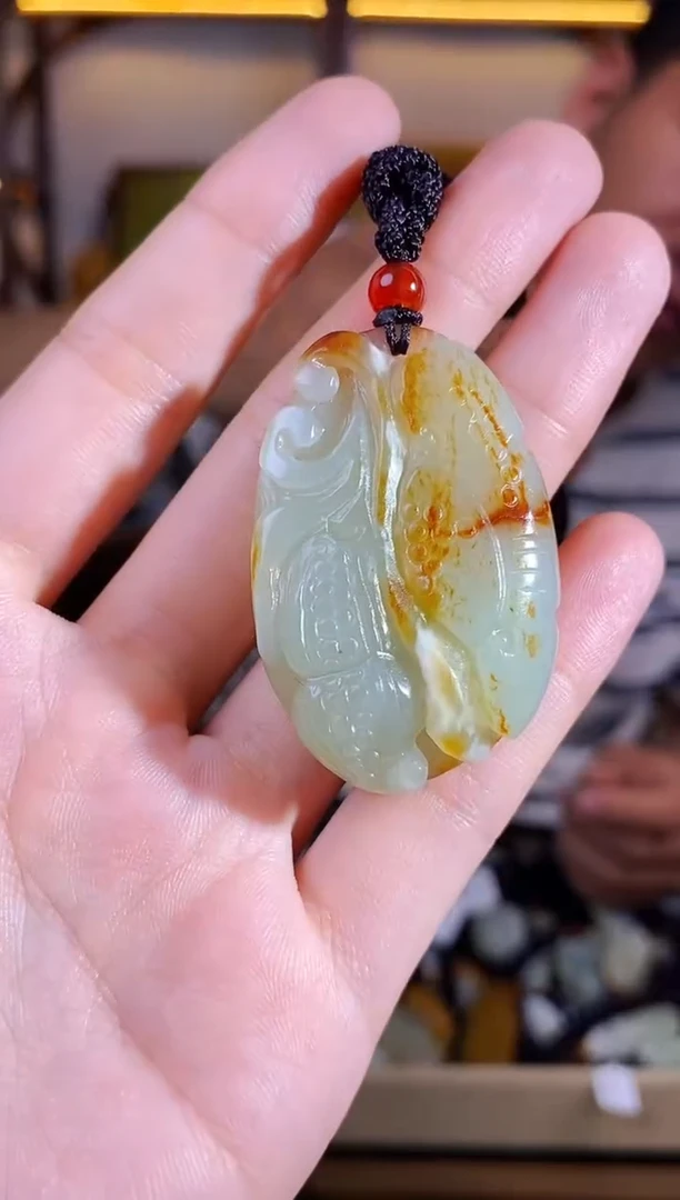 和田玉未镶嵌颈饰1