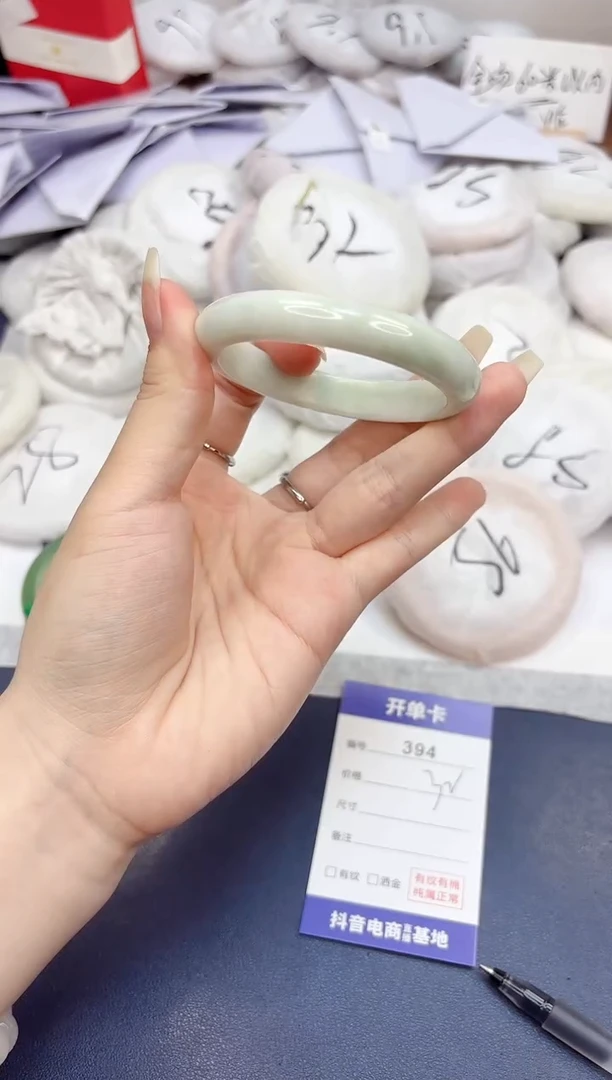 石英质玉手镯未镶嵌394-翠玉-圈口54.9