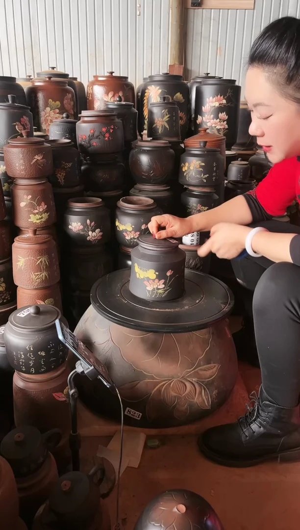 【闪购商品】壶瑕疵茶叶罐 小蛮腰彩填 542