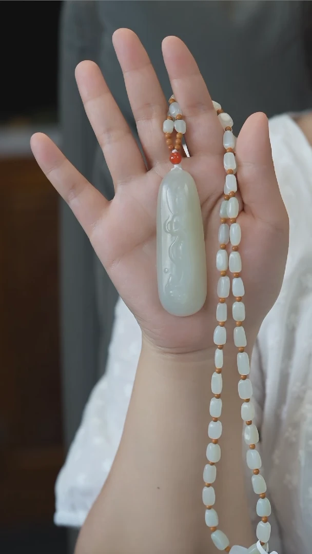 和田玉未镶嵌颈饰观音