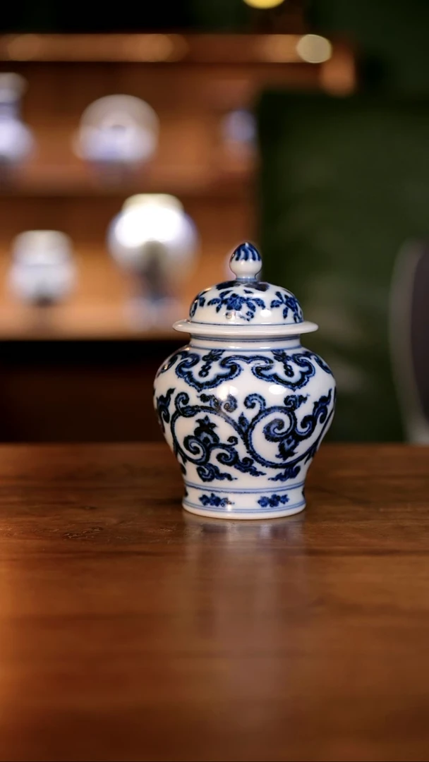 酒****洋缠枝纹将军茶叶罐