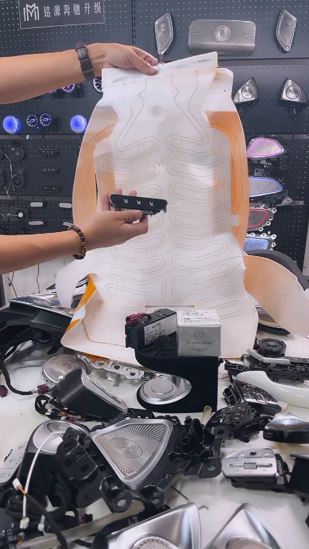 奔驰新款C E GLC双座座椅加热