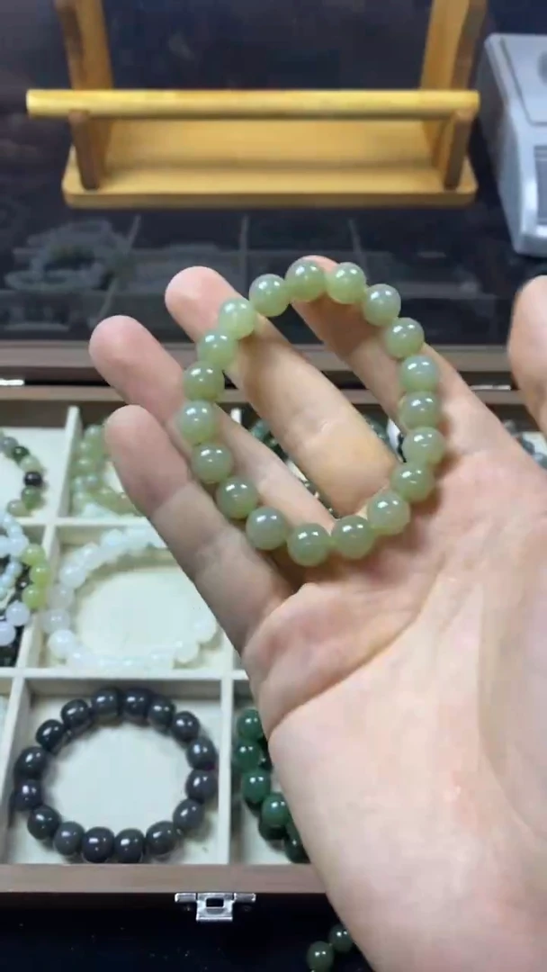 未镶嵌手串和田玉主播推荐！！