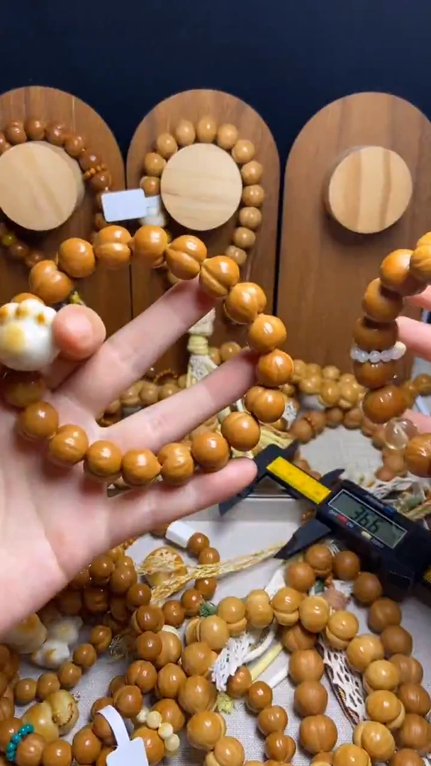 手串猴头核桃周****）全品龙炎猫爪白跑环隔片爱心（晶）手串
