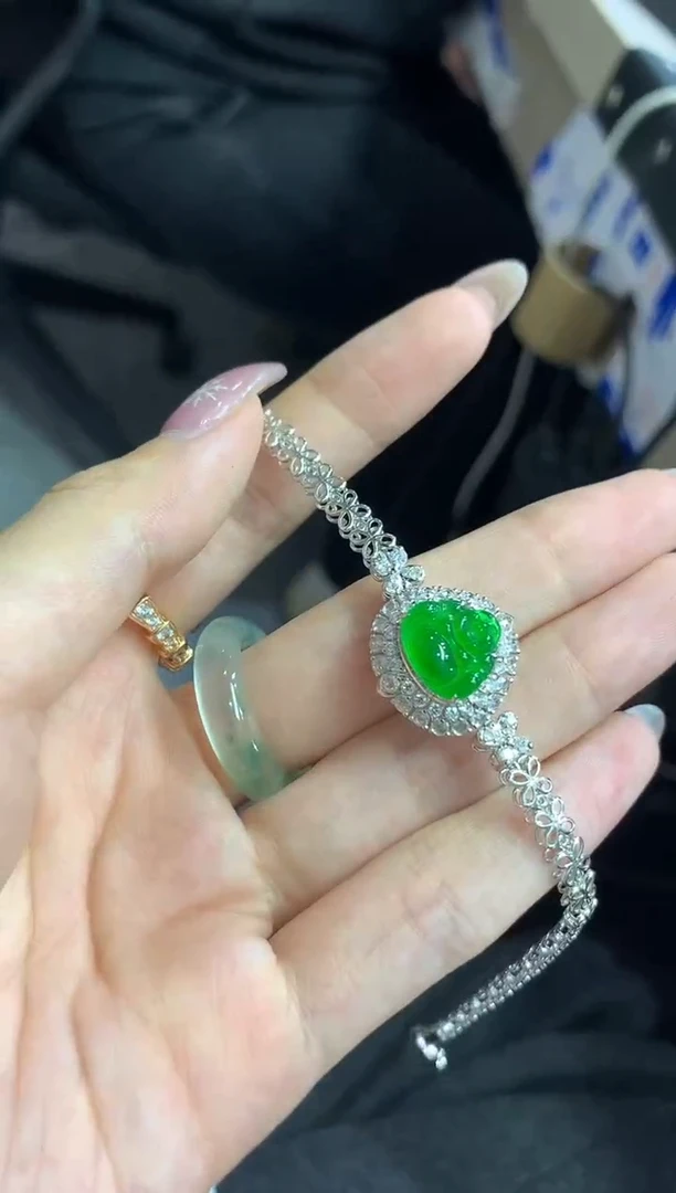 18K金镶嵌手链翡翠64