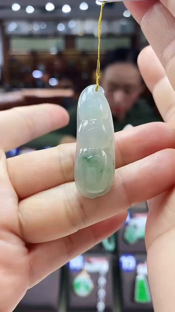 颈饰未镶嵌翡翠福豆