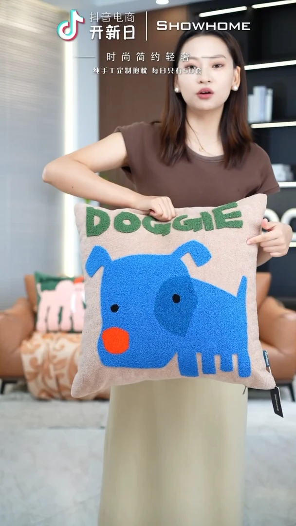 化纤毛巾绣卡通莱德狗50X50