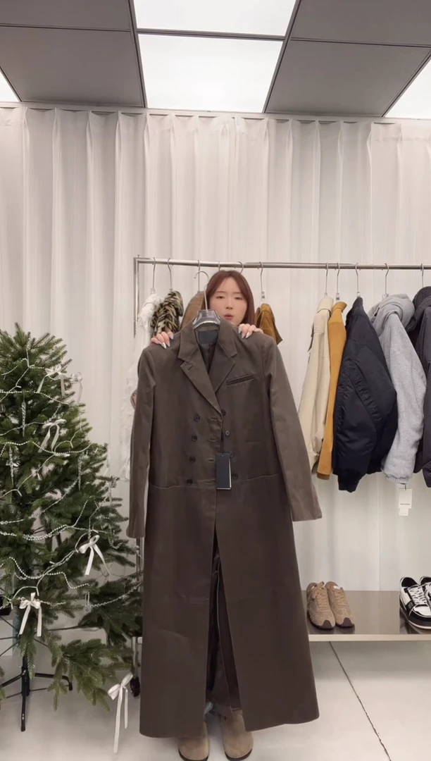 编号008  YCH 长款风衣外套XS码  待开价