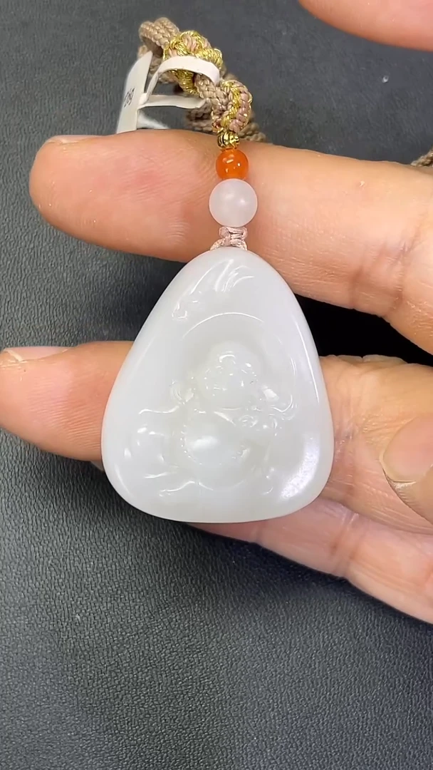 颈饰未镶嵌和田玉703107#和田玉黑山精雕佛公吊坠多人