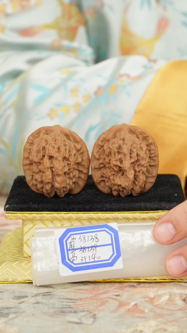 【闪购商品】文玩核桃把件非嫁接马老四