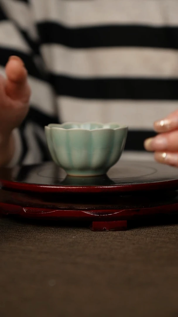 全品 莲花杯 无底款 仿古釉