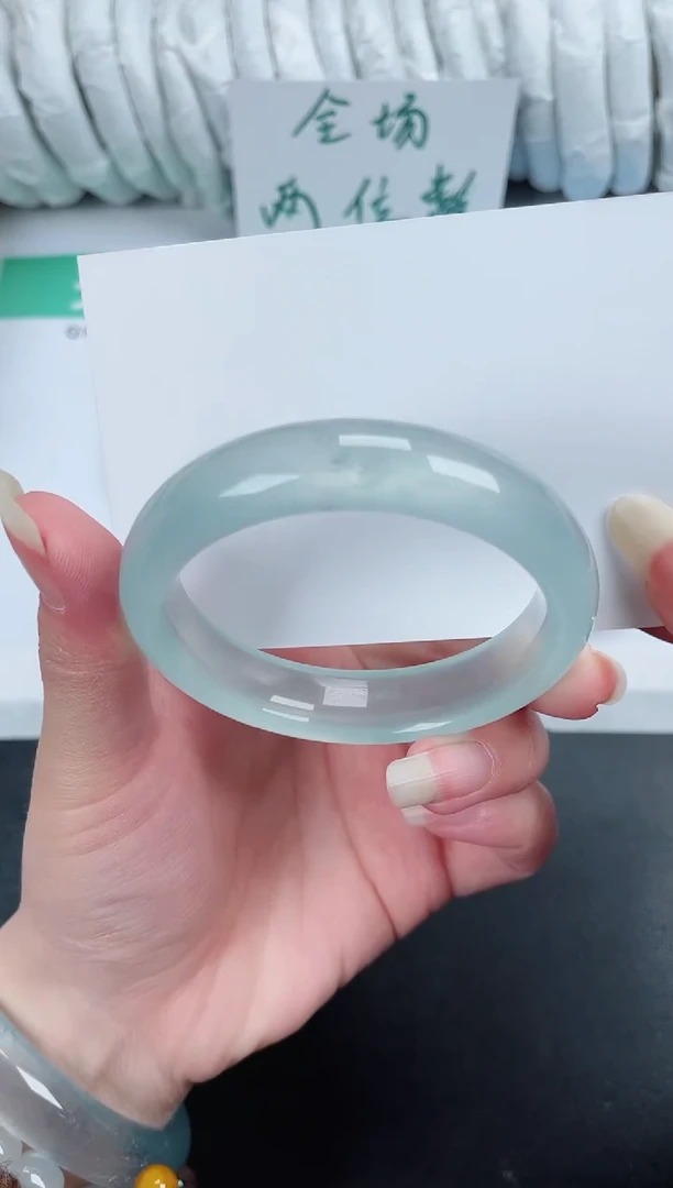 【闪购商品】石英质玉手镯未镶嵌106-53